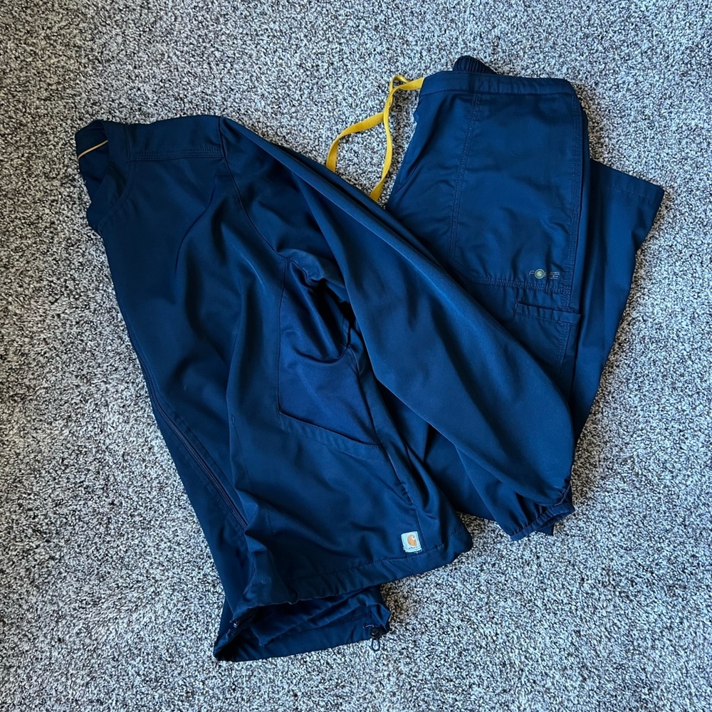 Womens Carhartt scrubs-Medium